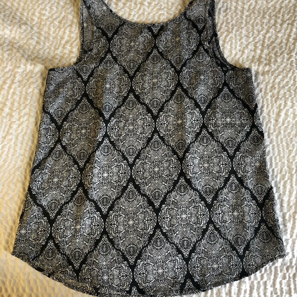 Filigree Tank - Picture 2 of 5